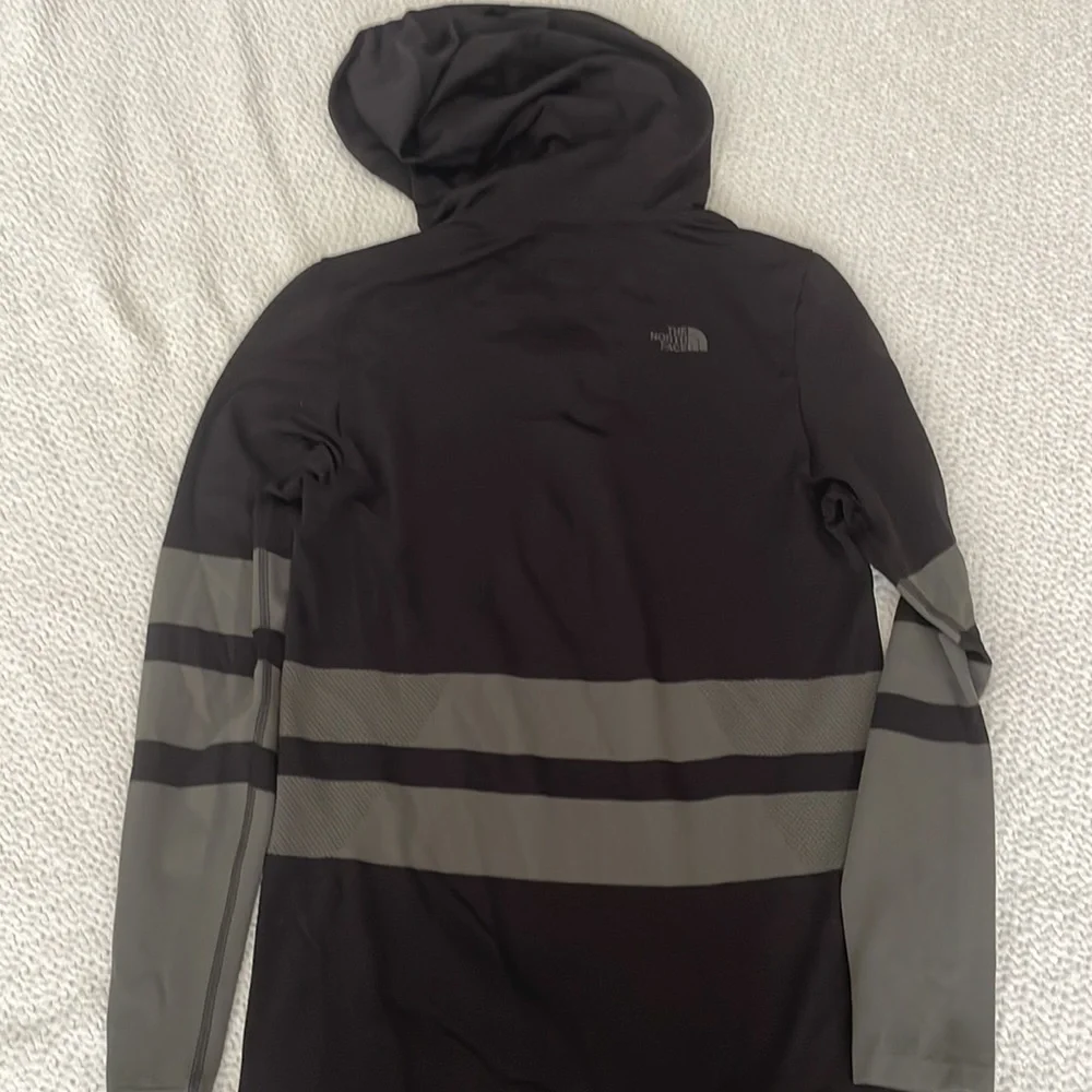 North Face Hooded Longsleeve Base Layer - Picture 5 of 6